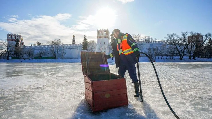 Искусственная аэрация началась на водоемах в Москве Искусственная аэрация началась на водоемах в Москве
