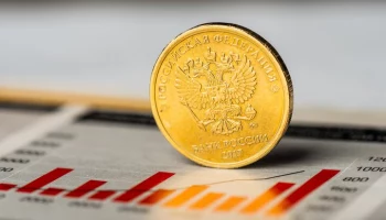 В ЦБ РФ назвали причинами ослабления рубля в декабре выкуп активов и падение цен на нефть