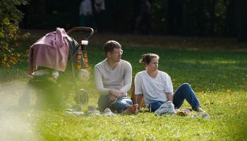 Для учащихся в вузах родителей могут ввести стипендию в размере МРОТ. Как это будет работать