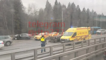 Автомобиль опрокинулся после ДТП на Киевском шоссе