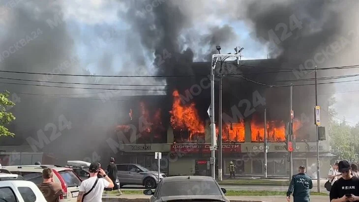 Дело возбуждено по факту пожара в торговом центре в подмосковном Королеве Дело возбуждено по факту пожара в торговом центре в подмосковном Королеве