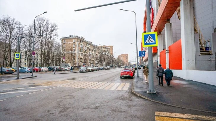 Благоустройство территории у станции метро "Водный стадион" завершено