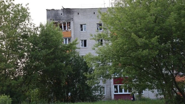 Двадцать квартир пострадали при атаке БПЛА в Ельце в Липецкой области Двадцать квартир пострадали при атаке БПЛА в Ельце в Липецкой области