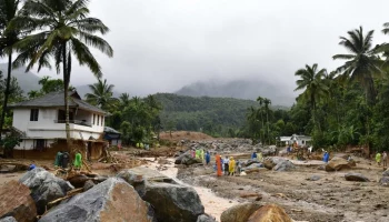 Число погибших в результате схода оползней на юге Индии превысило 100 человек