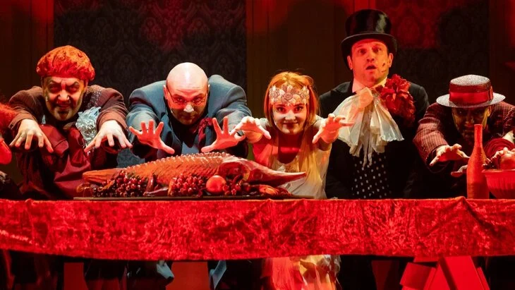 Спектакль "Щастье!" состоится в Театре Моссовета 11 мая Спектакль "Щастье!" состоится в Театре Моссовета 11 мая