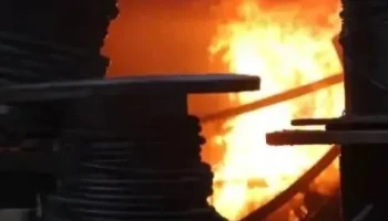 Пожар произошел в пристройке к административному зданию на юго-востоке Москвы