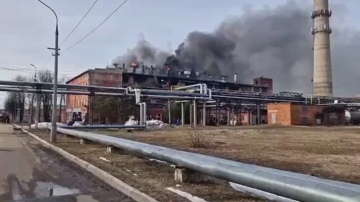Открытое горение ликвидировано в цеху завода "Электроизолит" в Подмосковье Открытое горение ликвидировано в цеху завода "Электроизолит" в Подмосковье