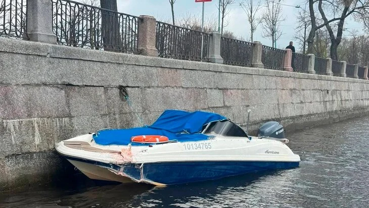 Катер с пассажирами врезался в опору моста в Санкт-Петербурге Катер с пассажирами врезался в опору моста в Санкт-Петербурге