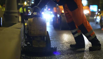 Асфальт обновят на Пролетарском проспекте на юге Москвы