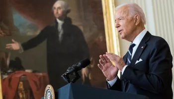 «Пропагандистские трюки»: что будет с выборами в США, если Байден не перенесет COVID-19