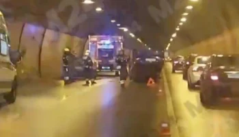 Автомобиль опрокинулся на проспекте Маршала Жукова в Москве