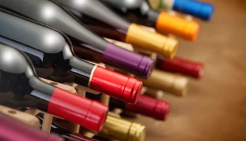 Экономист Сафонов: повышение акциза на вина означает рост стоимости товаров