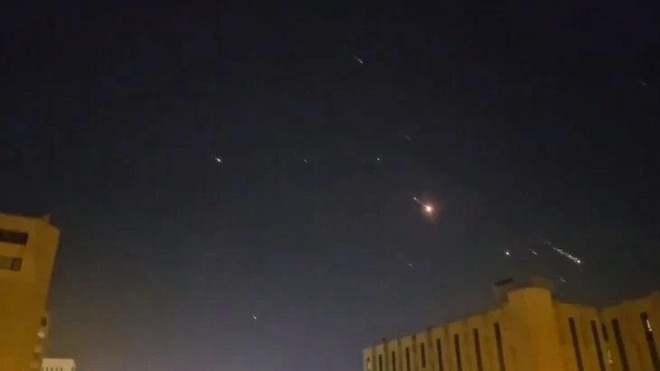 РИА Новости: взрывы прогремели в небе над Иерусалимом и Дамаском РИА Новости: взрывы прогремели в небе над Иерусалимом и Дамаском