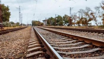 Поезд Уренгой – Москва столкнулся с грузовиком в Пермском крае