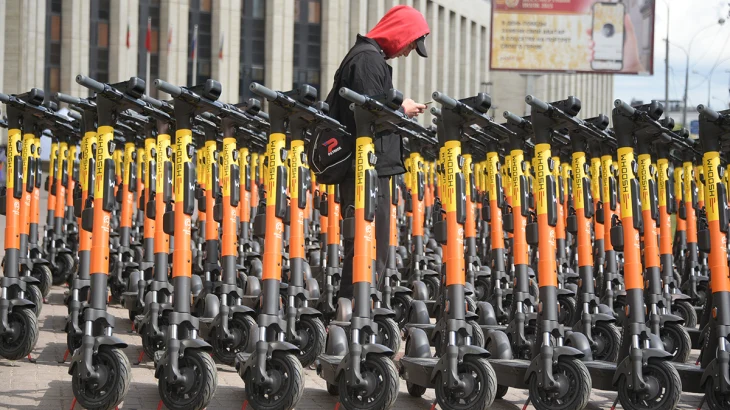 Самокаты и велосипеды снова доступны для аренды в Москве Самокаты и велосипеды снова доступны для аренды в Москве