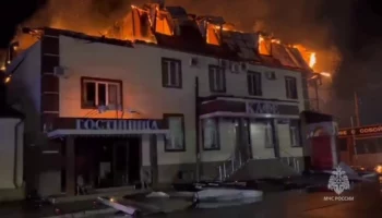 Гостиница загорелась в городе Хасавюрт в Дагестане