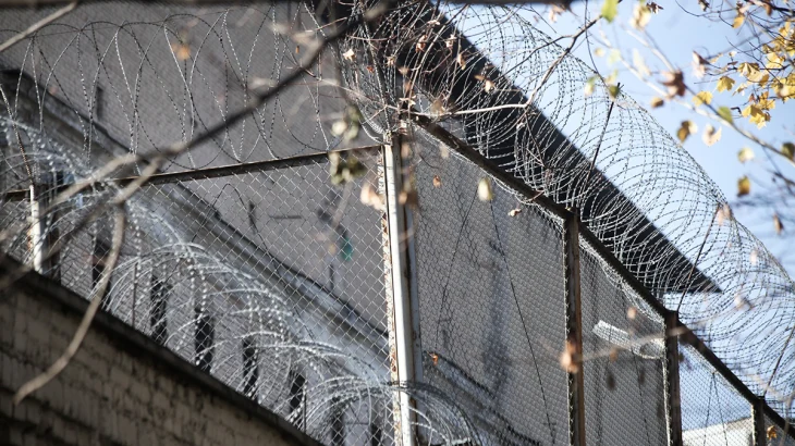 Мужчину, похитившего пятилетнего мальчика в Кузбассе, арестовали на два месяца Мужчину, похитившего пятилетнего мальчика в Кузбассе, арестовали на два месяца