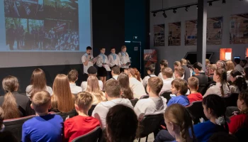 Активисты школьных музеев рассказали о легендах отечественной авиации в Музее Победы