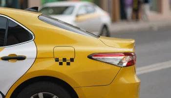 Названы места в Москве, откуда чаще всего вызывают такси