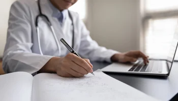 «Голый закон»: в Госдуме предложили давать врачам льготную ипотеку «Голый закон»: в Госдуме предложили давать врачам льготную ипотеку