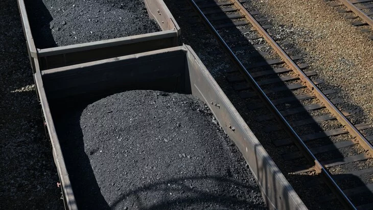 Шесть вагонов с углем сошли с рельсов в Забайкальском крае Шесть вагонов с углем сошли с рельсов в Забайкальском крае