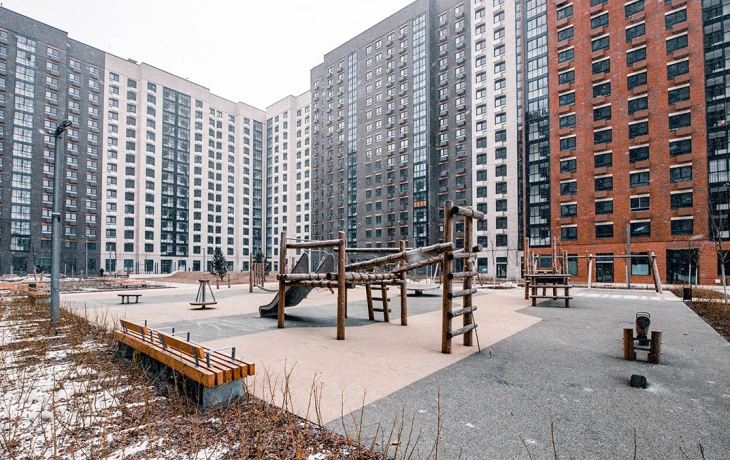 Москвичи заключили первые договоры на квартиры в новом доме на Перовской улице Москвичи заключили первые договоры на квартиры в новом доме на Перовской улице