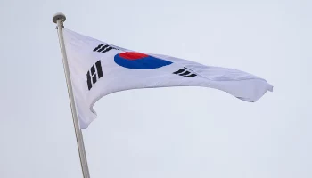 В Южной Корее ввели военное положение