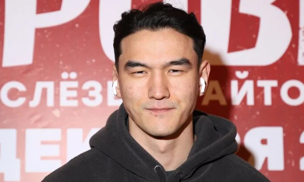 РИА Новости: комик Сабуров вылетит в Алма-Ату в ближайшее время