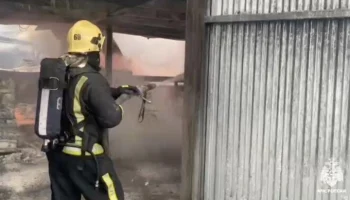 Открытый огонь на складе в подмосковном Солнечногорске потушен