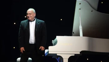 Прощание с композитором Левоном Оганезовым состоится в Нью-Йорке Прощание с композитором Левоном Оганезовым состоится в Нью-Йорке