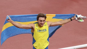 Швед Дюплантис установил новый мировой рекорд в прыжках с шестом