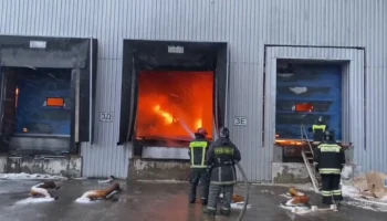 Площадь пожара на складе в Подмосковье достигла 5 тысяч квадратных метров