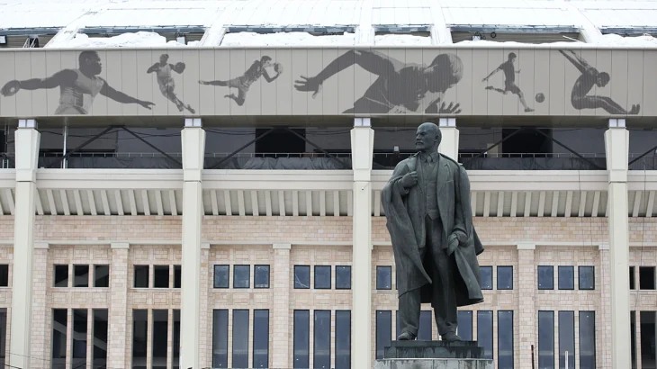 В «Лужниках» проведут новогодний забег сразу после боя курантов В «Лужниках» проведут новогодний забег сразу после боя курантов