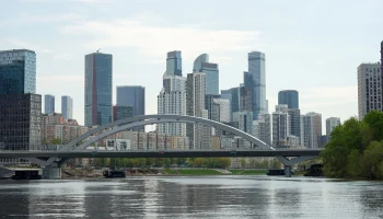 Столичные спасатели усилили патрулирование городских водоемов из-за жары