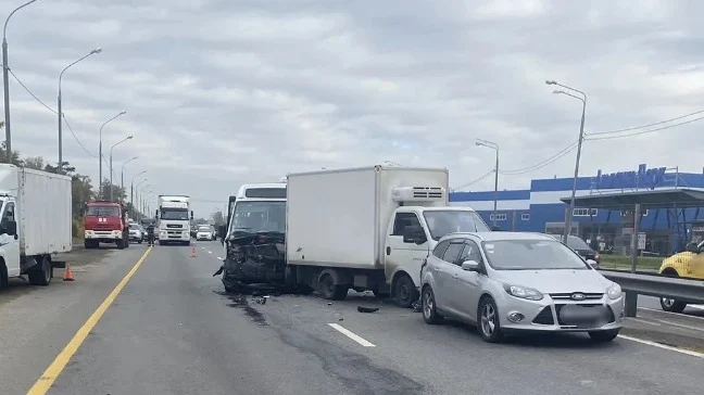 Четыре пассажира маршрутки пострадали в ДТП в Богородском округе Подмосковья Четыре пассажира маршрутки пострадали в ДТП в Богородском округе Подмосковья