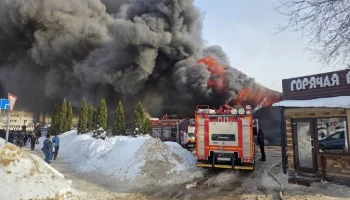 Ликвидировано открытое горение в здании автосервиса в Балашихе