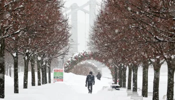 Сугробы в Москве могут вырасти на три сантиметра к вечеру 4 марта