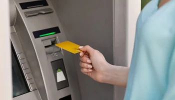 Банки "Ак Барс", "Синара" и "Уралсиб" подпали под санкции Евросоюза