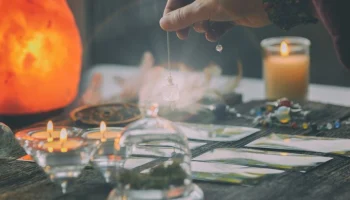 Жительница Приморья перевела 600 тыс руб целительнице за снятие смертельной порчи