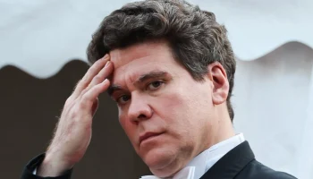 Водитель прищемил руку пианисту Мацуеву на гастролях в Китае