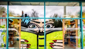 Участники проекта "Контуры культуры" украсили общественные пространства столицы