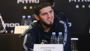 Чемпиона UFC Махачева отстранили от боев из-за травмы