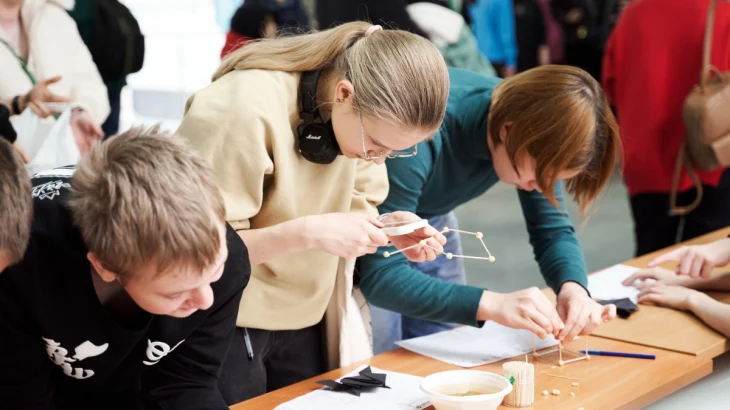 Рекордное число вузов и школ охватит столичная олимпиада «Математический праздник» Рекордное число вузов и школ охватит столичная олимпиада «Математический праздник»