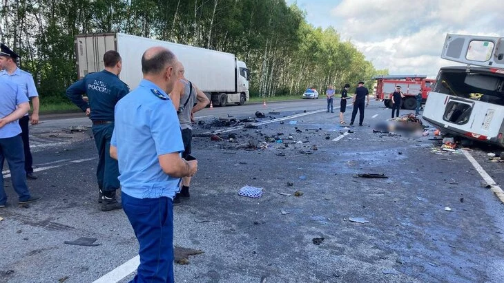 Восемь человек погибли в ДТП в Рязанской области Восемь человек погибли в ДТП в Рязанской области