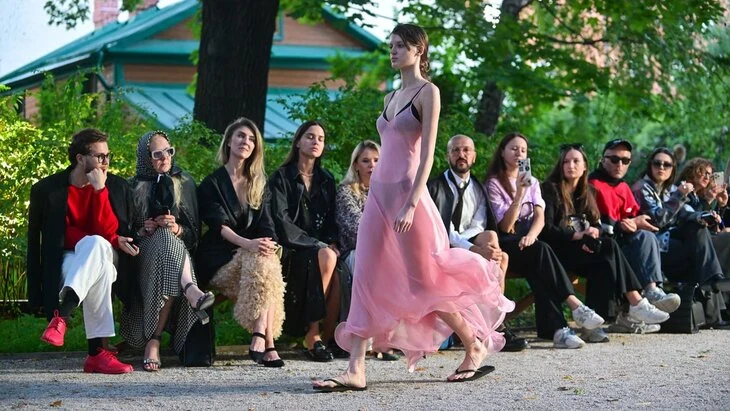 Молодые дизайнеры рассказали о главных преимуществах Московской недели моды Молодые дизайнеры рассказали о главных преимуществах Московской недели моды