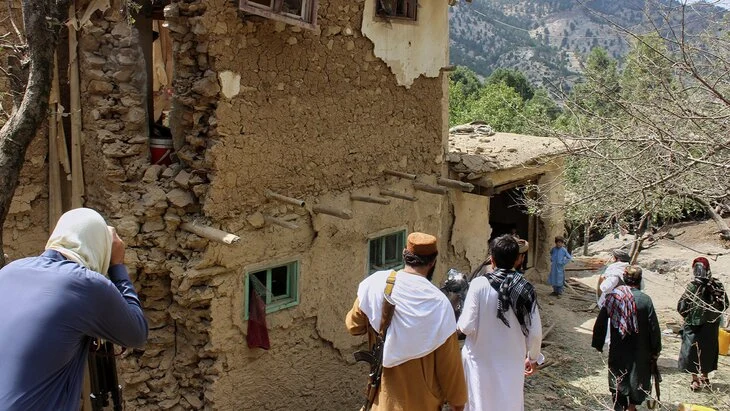 Число жертв землетрясения в Афганистане возросло до 812 Число жертв землетрясения в Афганистане возросло до 812