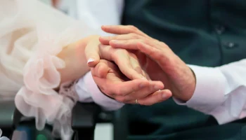 Собянин: В Москве открылись новые выездные площадки для регистрации брака