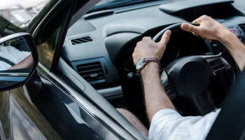 Дептранс дал автомобилистам рекомендации из-за жары в Москве