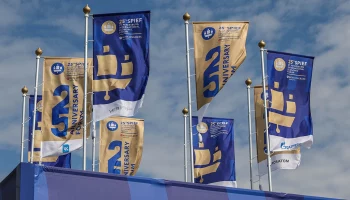 Слишком российские: почему США не пустили американцев Риттера и Наполитано на ПМЭФ