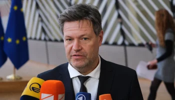 Вице-канцлер Хабек: Германии стоило раньше разрешить Украине наносить удары по РФ